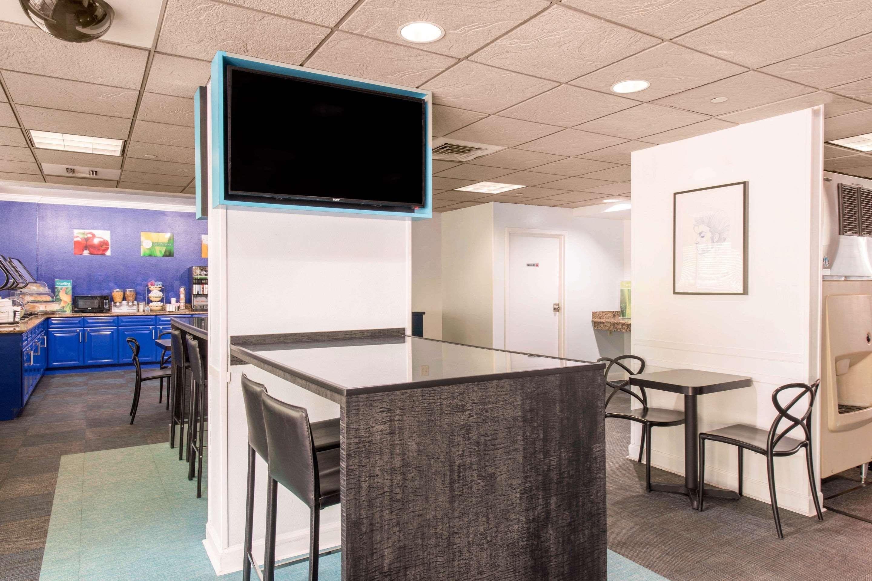 אורלנדו Quality Inn & Suites Near The Theme Parks מראה חיצוני תמונה